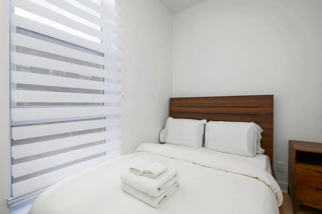 Inviting 2Br1B In Village Downtown Zh2 Montreal Apartment
