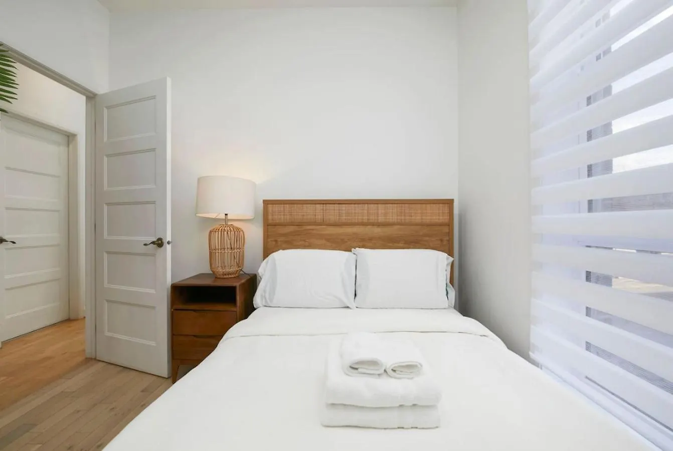 Inviting 2Br1B In Village Downtown Zh2 Montreal 0*,