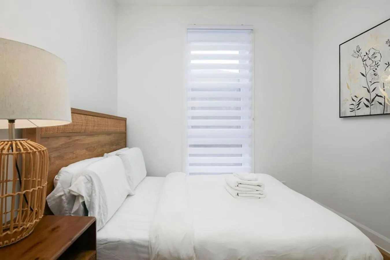 Inviting 2Br1B In Village Downtown Zh2 Montreal 0*,  Canada