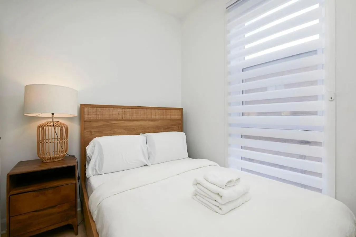 Inviting 2Br1B In Village Downtown Zh2 Montreal Apartment